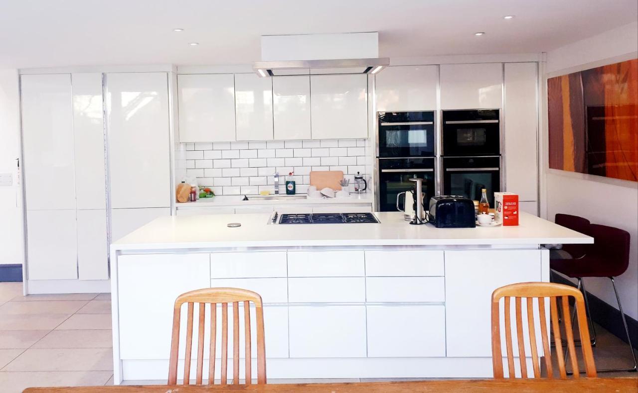 Lake Street Accommodation Oxford Bagian luar foto