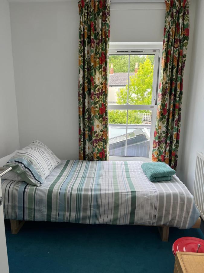 Lake Street Accommodation Oxford Bagian luar foto